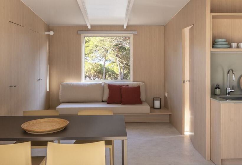 Отель Wecamp Pirineos