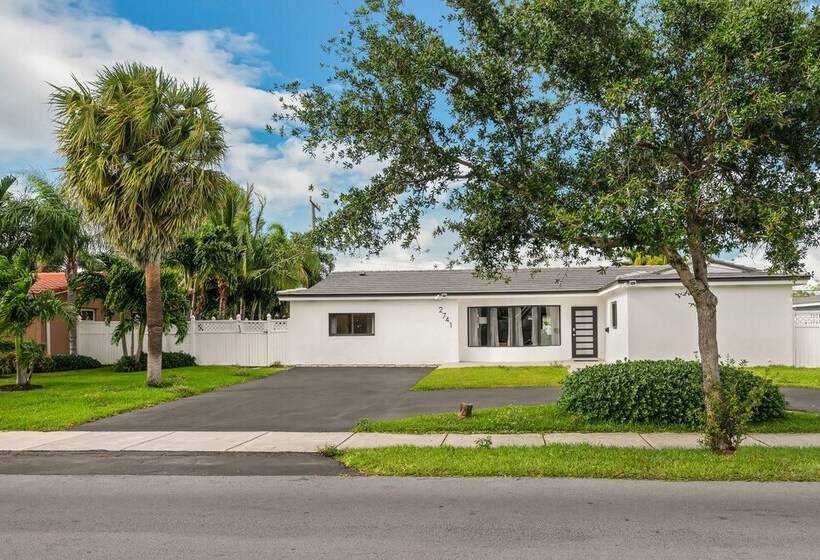 Kasa Lighthouse Point South Florida