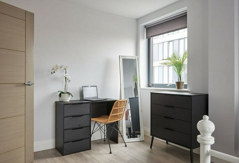 Kings Oak House By Viridian Apartments