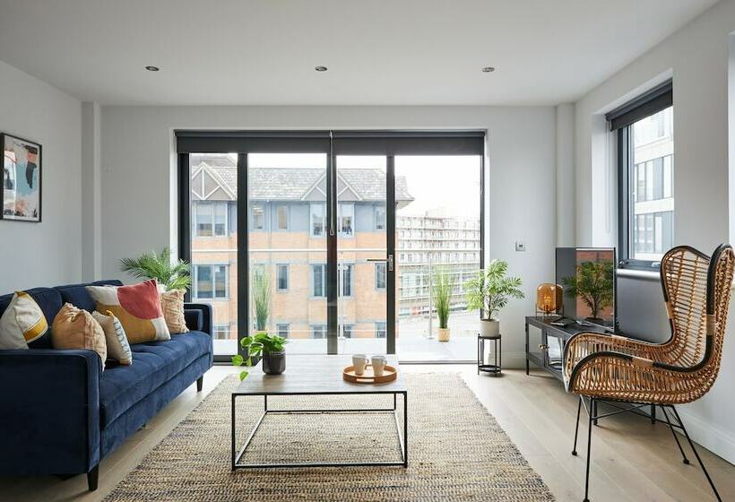 Kings Oak House By Viridian Apartments