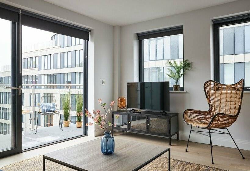 Kings Oak House By Viridian Apartments