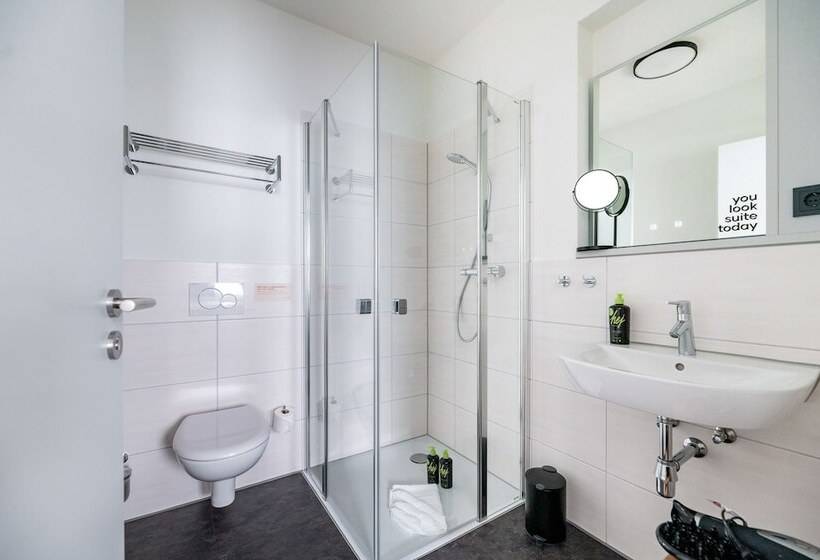 Limehome Bremerhaven Kantstraße