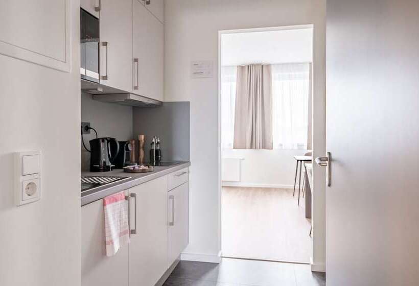 Limehome Bremerhaven Kantstraße