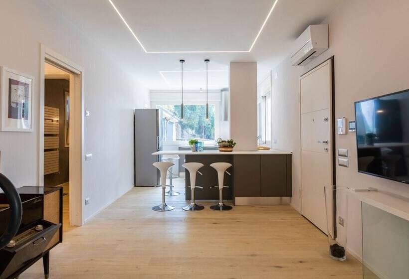 Luxury Apartment In Modern Villa Unit 1