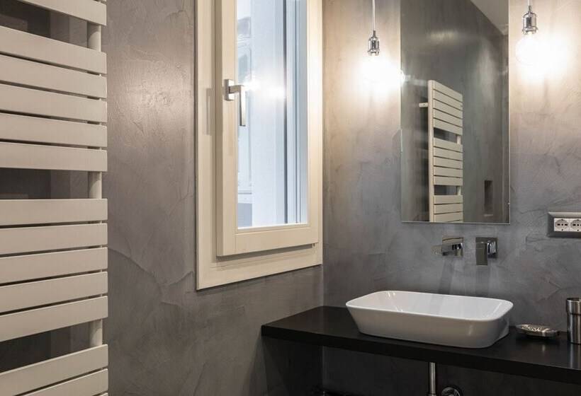 Luxury Apartment In Modern Villa Unit 1