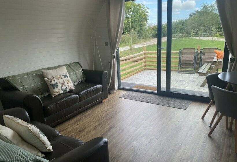 Luxury Pod Cabin In Beautiful Surroundings Wrexham
