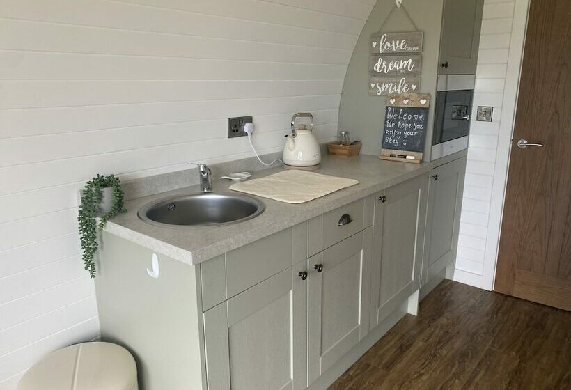 Luxury Pod Cabin In Beautiful Surroundings Wrexham