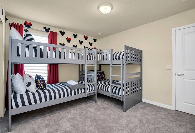 Magical Themed Villa In Windsor Isalnd