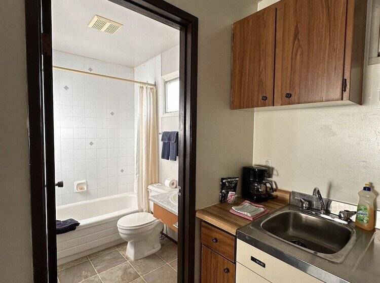 فندق على الطريق Howard Johnson By Wyndham Edson