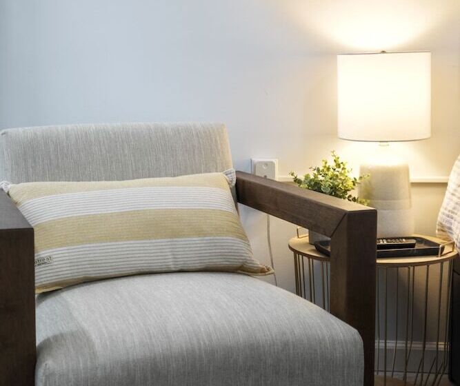 فندق على الطريق The Knolls