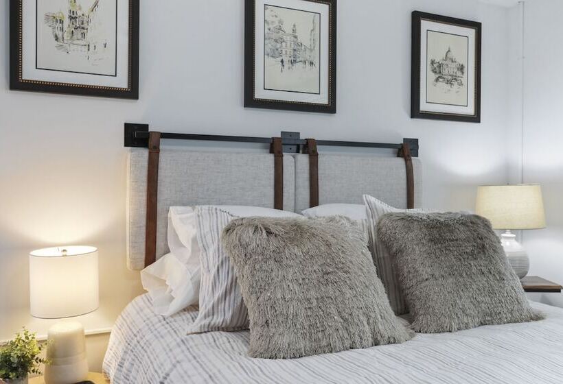 فندق على الطريق The Knolls