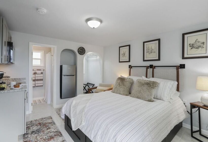 فندق على الطريق The Knolls