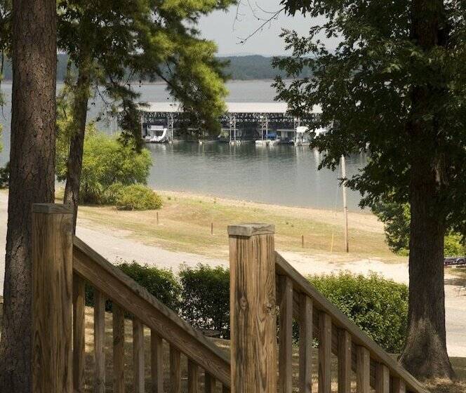 Mountain Harbor King Guest Room On Lake Ouachita By Redawning