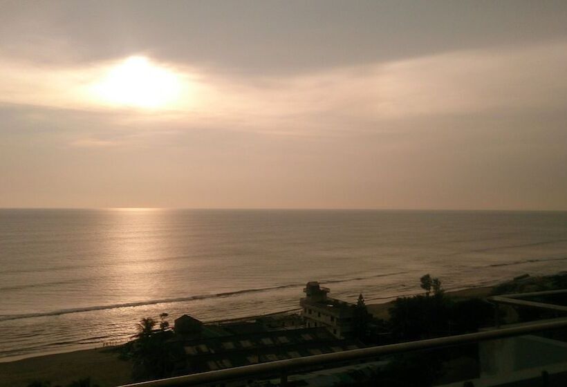 Neeshorgo Hotel And Resort Ltd