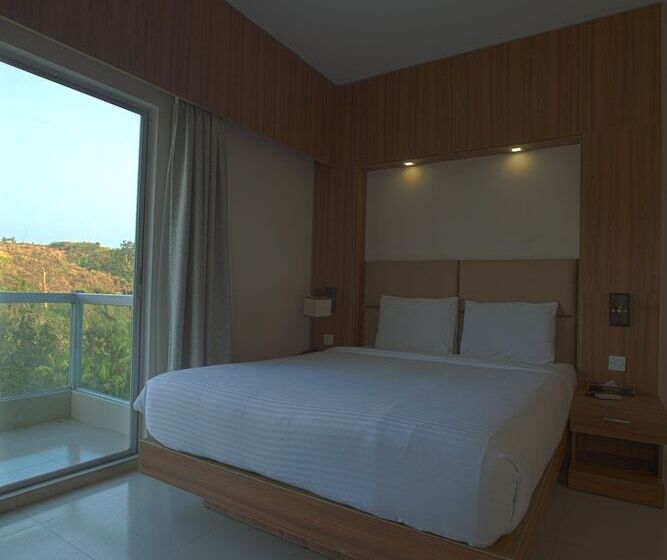 Neeshorgo Hotel And Resort Ltd