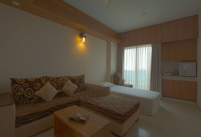 Neeshorgo Hotel And Resort Ltd