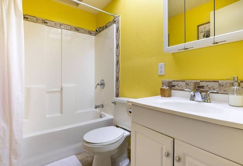 North Bay Mountains Cabins