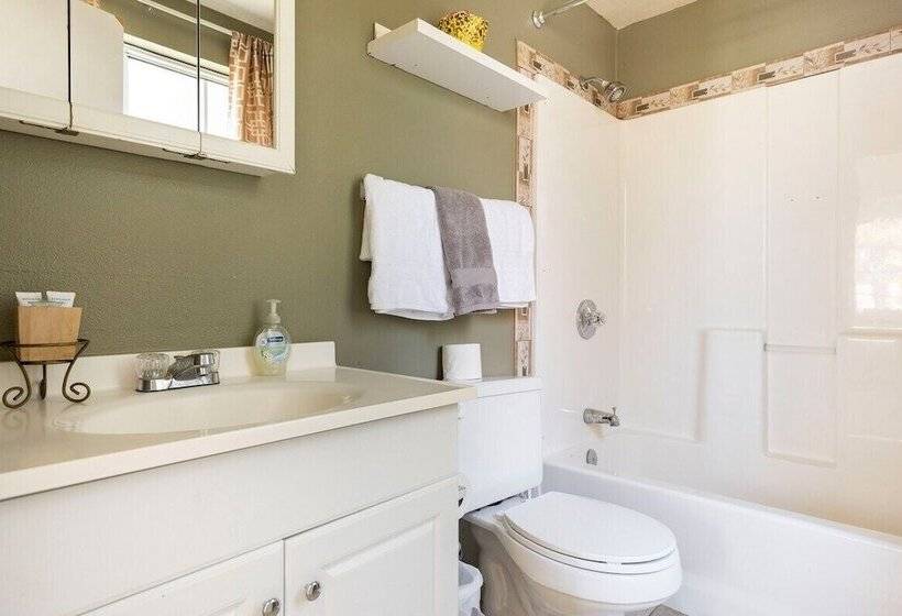 North Bay Mountains Cabins