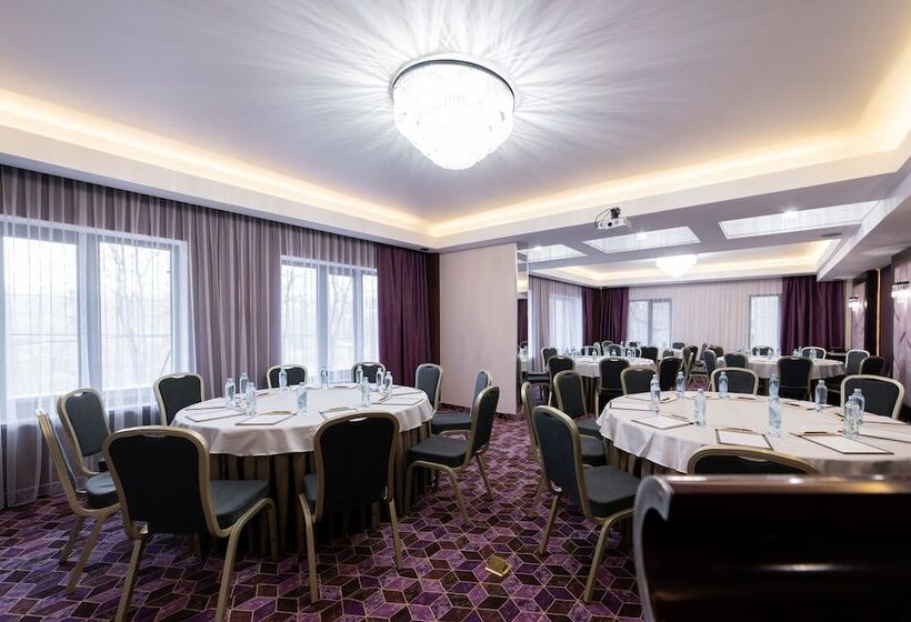 Orient Hotel Bishkek