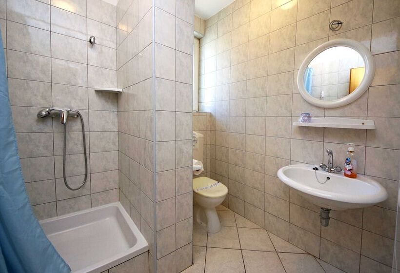 ペンション Apartments & Rooms Villa Petra