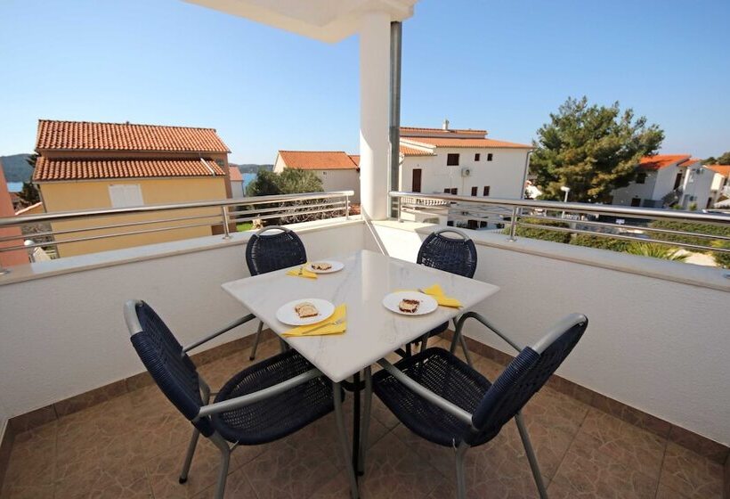 ペンション Apartments & Rooms Villa Petra