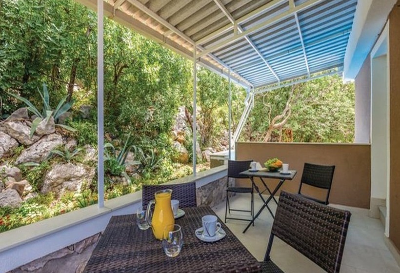 بنسيون Apartments Villa Kim