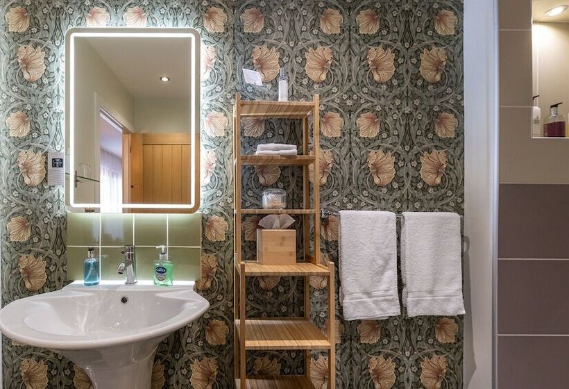 بنسيون Broad Bay House