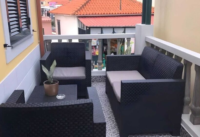 פנסיון Casas Do Baleeiro   Whaler’s Houses