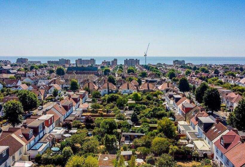 펜션 Green Mews Houses With Free Parking By My Getaways