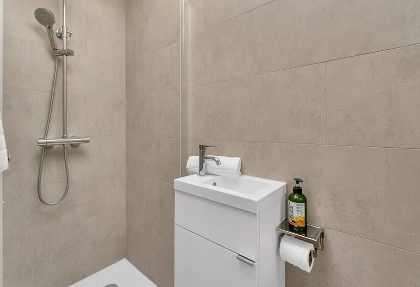 펜션 Green Mews Houses With Free Parking By My Getaways