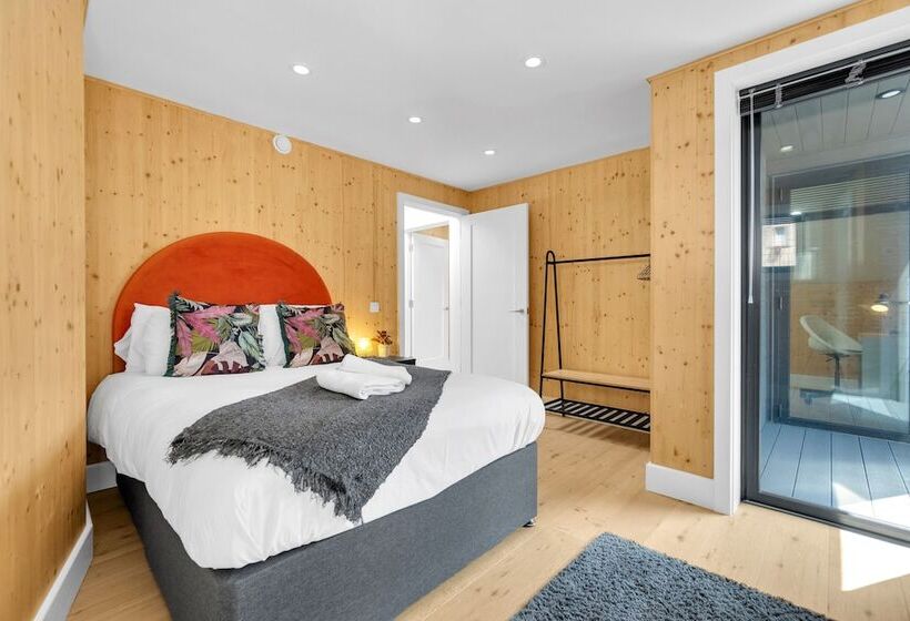 펜션 Green Mews Houses With Free Parking By My Getaways