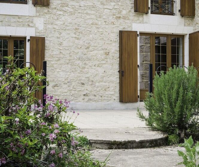 פנסיון Moulin Du Fontcourt