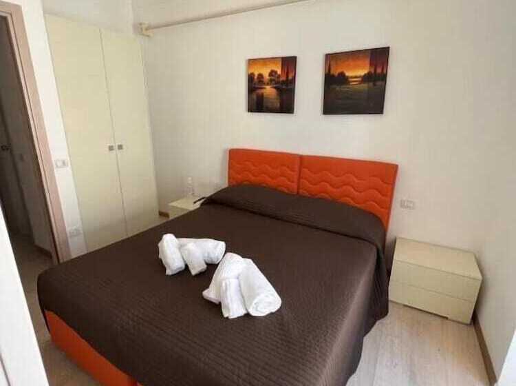 Пансион Plaza Rooms