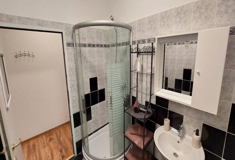 بنسيون Rooms Argo