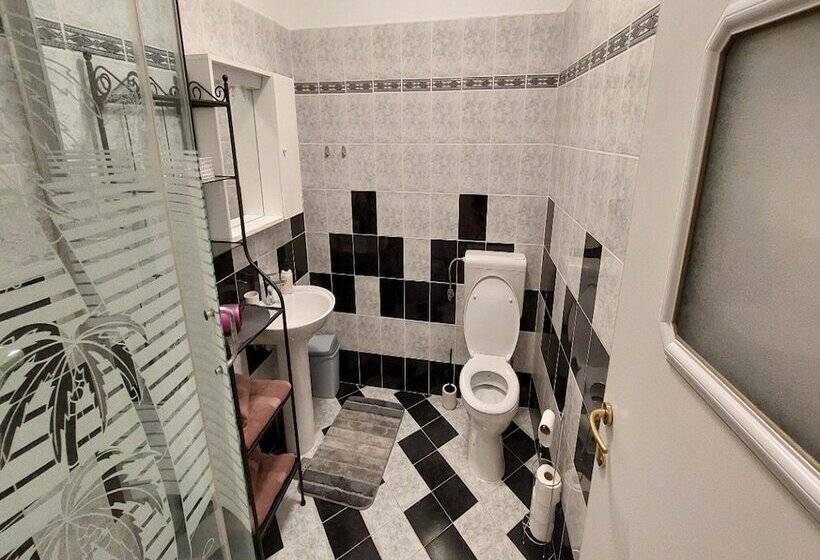 פנסיון Rooms Argo