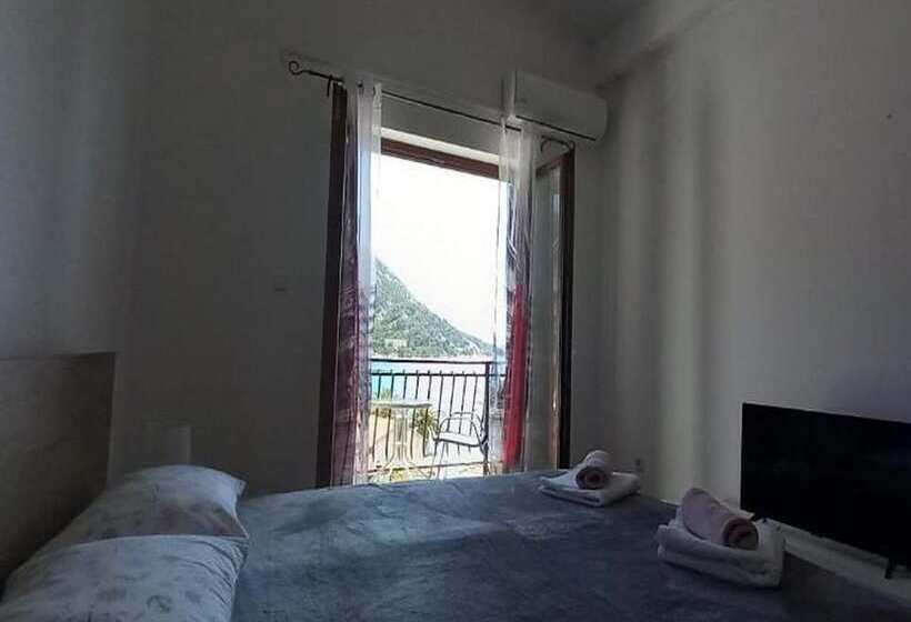 פנסיון Rooms Providenca