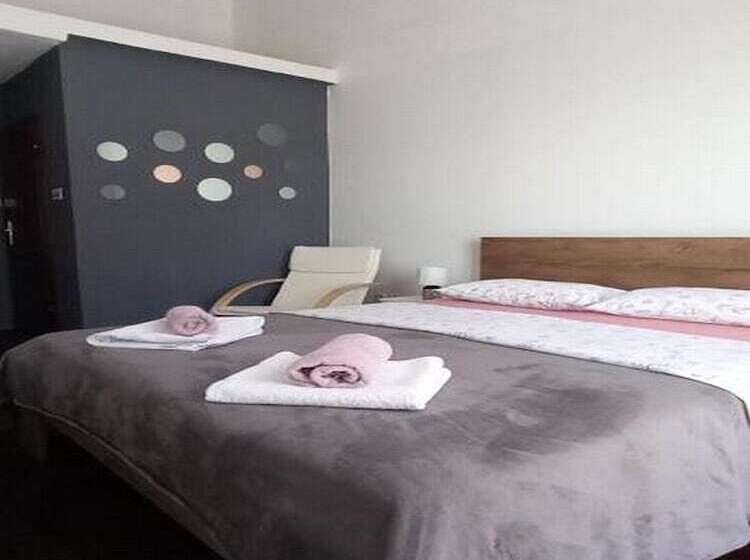 פנסיון Rooms Providenca