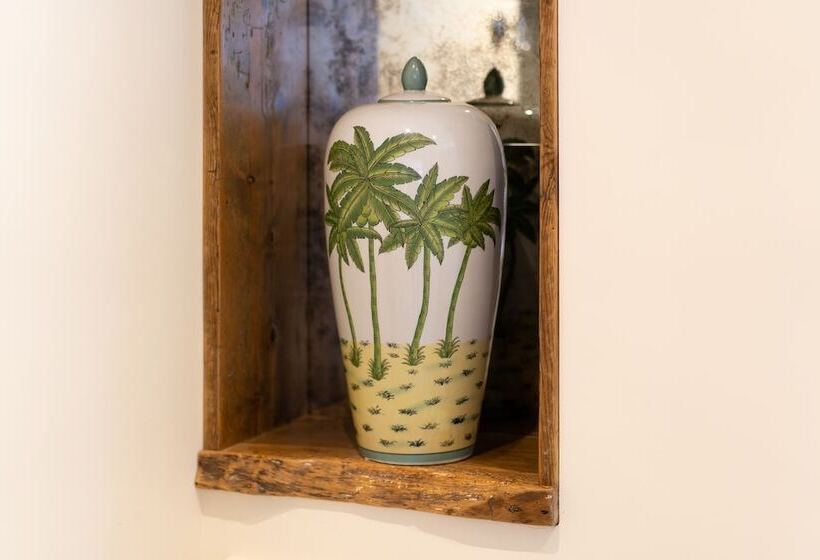 Пансион The Ironmongers Boutique