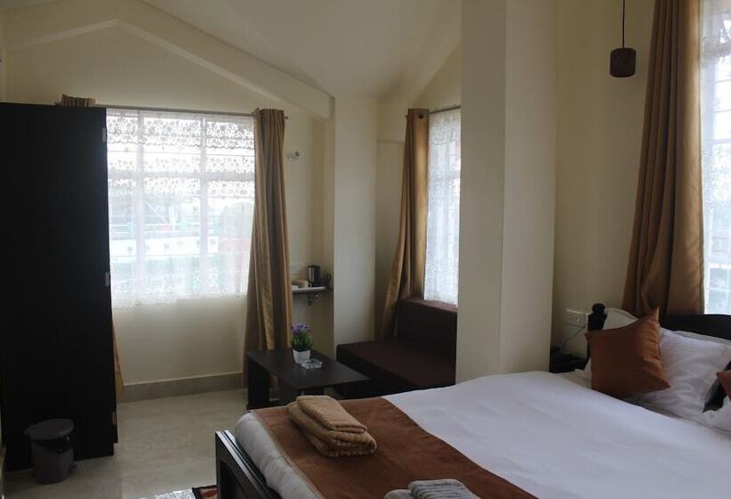 ペンション Vanagleda Guest House