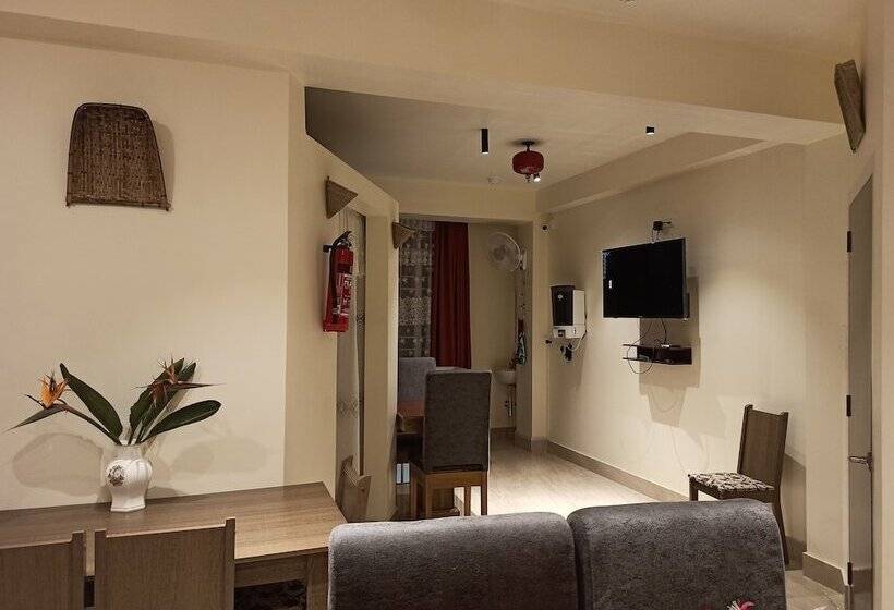 ペンション Vanagleda Guest House