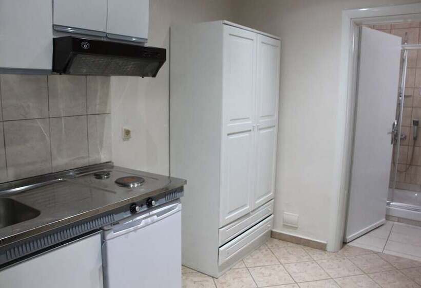 پانسیون Villa Iatrou