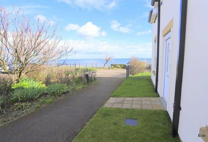 レジデンス Beautiful 2 Bed Sea Front House In Seaham