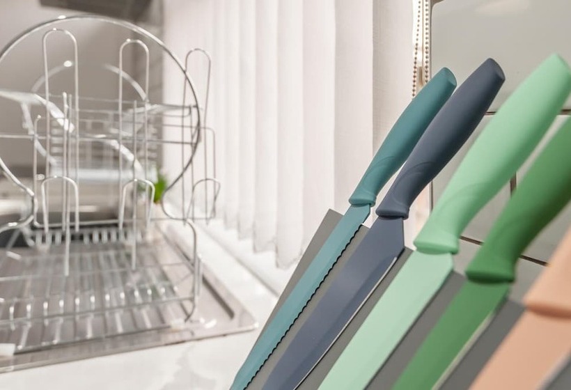 דירת נופש Leeds 4 Bed House Sleeps 9, Free Parking & Wifi