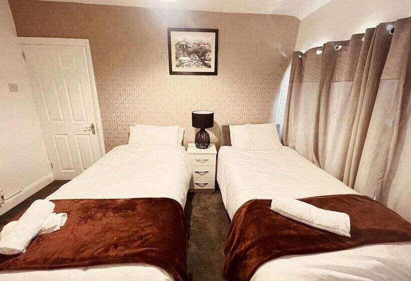 اقامتگاه Charming 3 Bed Holiday House In Birmingham