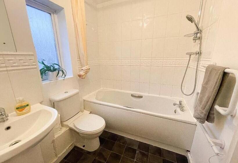 레지던스 Cosy One Bed Flat London; Get To Central In 15min