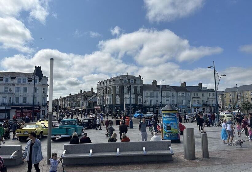 레지던스 Impeccable 3 Bed House In Great Yarmouth