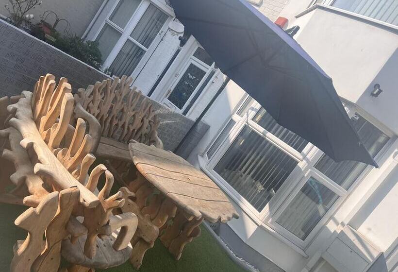 레지던스 Impeccable 3 Bed House In Great Yarmouth