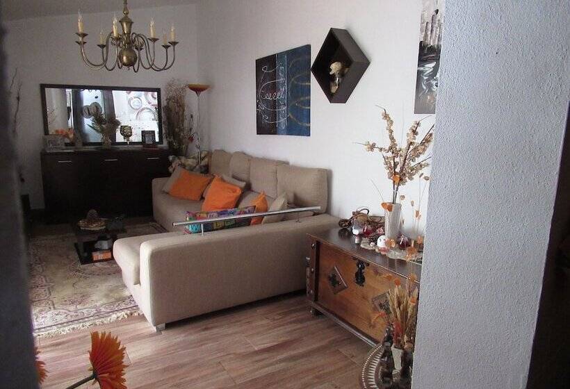 레지던스 Lovely 2 Bed House In Valhascos