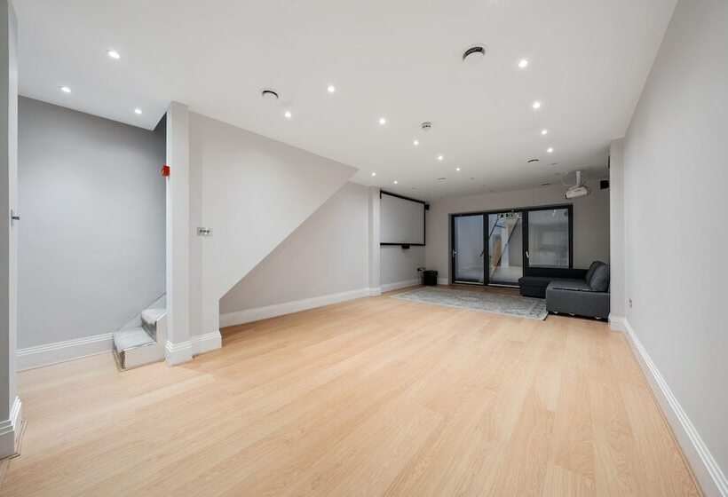 住所 Modern Townhouse With Cinema Room In London Se1