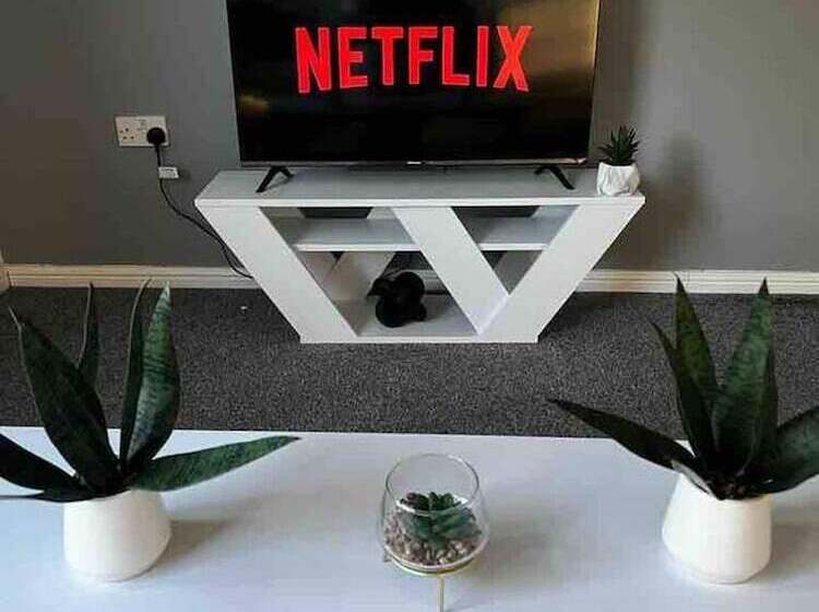 إقامة Spacious 3 Bed House In Swindon